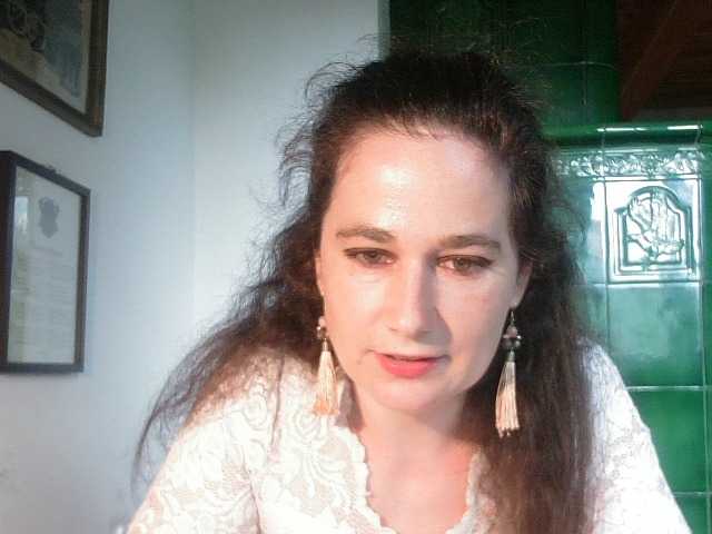 AmanelWhite