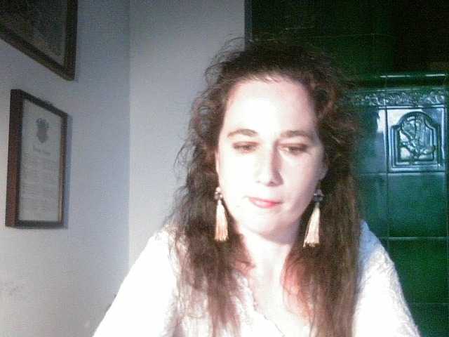 AmanelWhite
