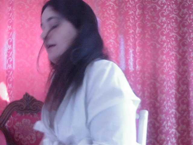 AmanelWhite