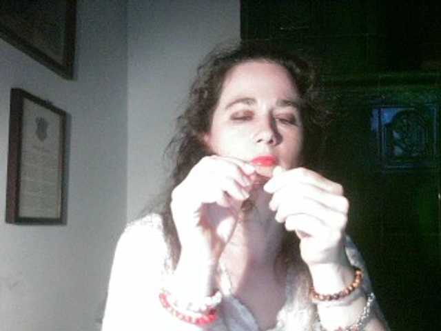 AmanelWhite
