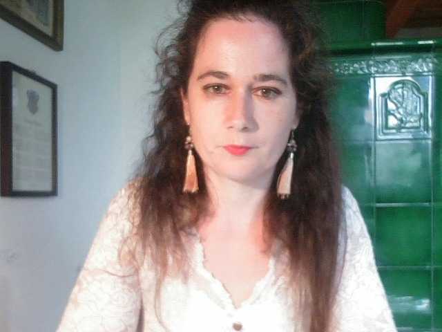 AmanelWhite