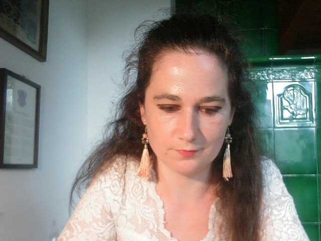 AmanelWhite