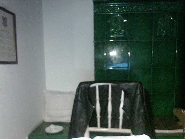 AmanelWhite