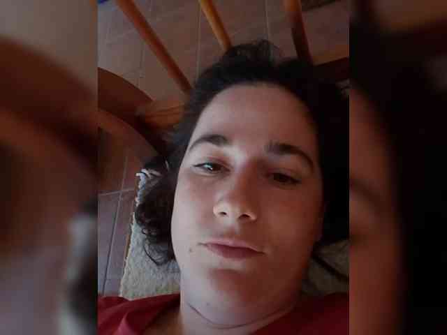 AmanelWhite webcam