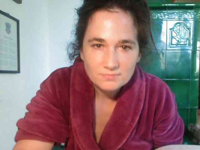 AmanelWhite webcam