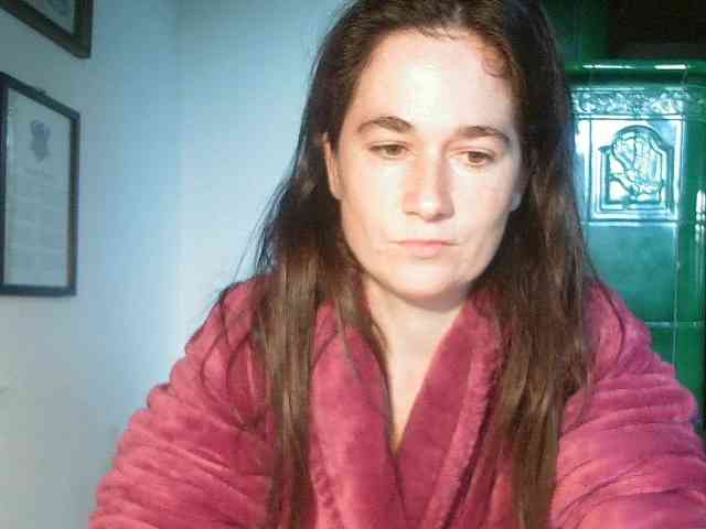 AmanelWhite webcam