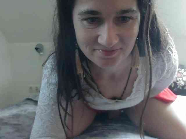 AmanelWhite webcam