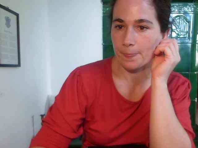AmanelWhite webcam