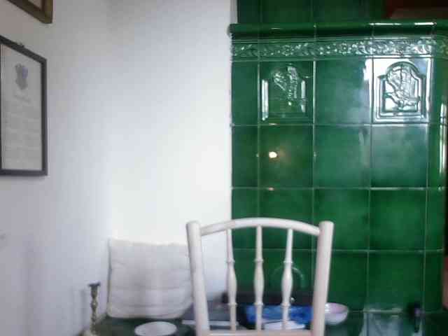 AmanelWhite webcam