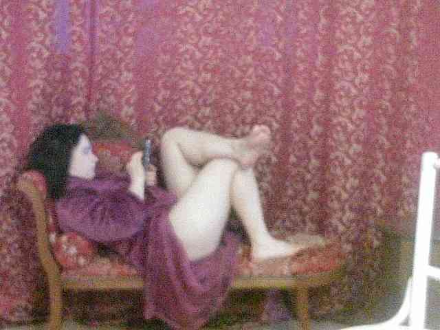 Model: AmanelWhite