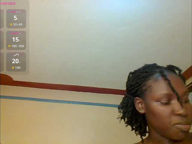 HoneyVibe-1 live cam on BongaCams