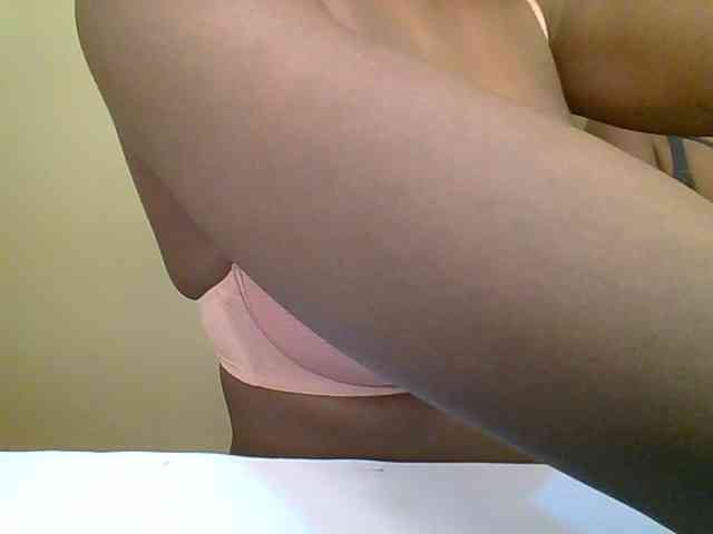 HoneyVibe-1 webcam