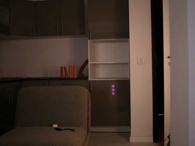SaschaBloom live cam preview