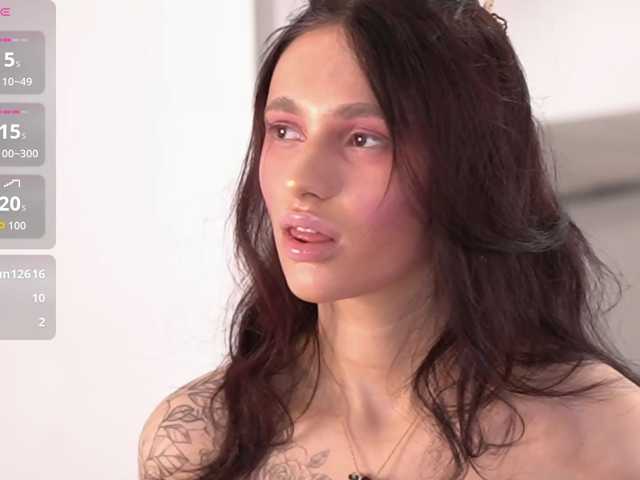 SaschaBloom live cam on BongaCams