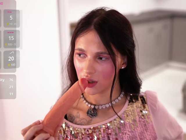 Live трансляция SaschaBloom - slutnetki.online