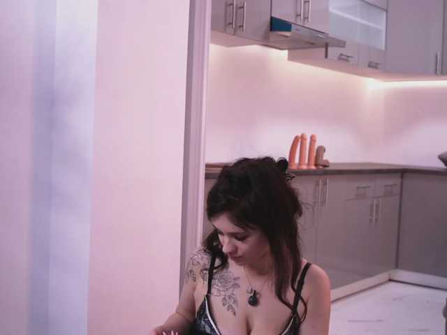 SaschaBloom live cam on BongaCams