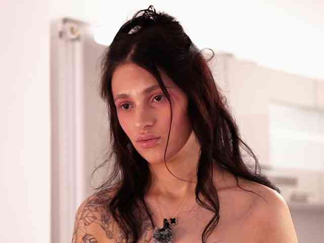 Model: SaschaBloom