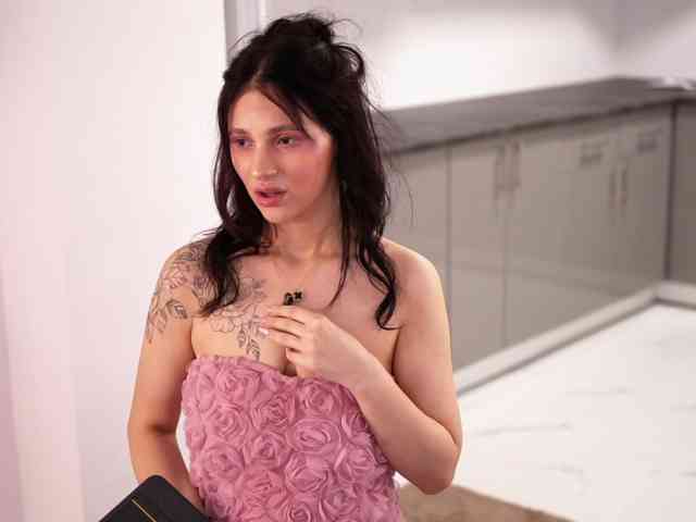 online cam SaschaBloom