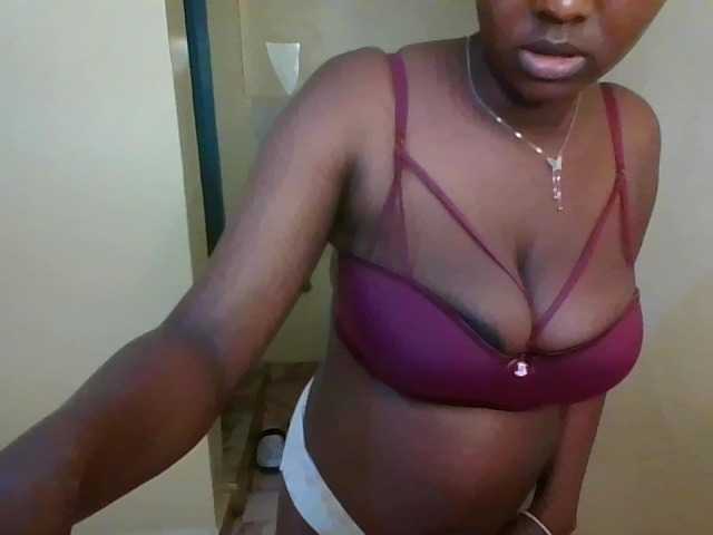 CandyBliss-1 live cam on BongaCams
