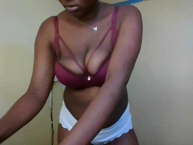 CandyBliss-1 live cam on BongaCams