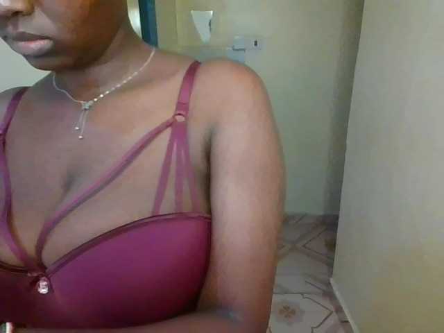 CandyBliss-1 live cam on BongaCams