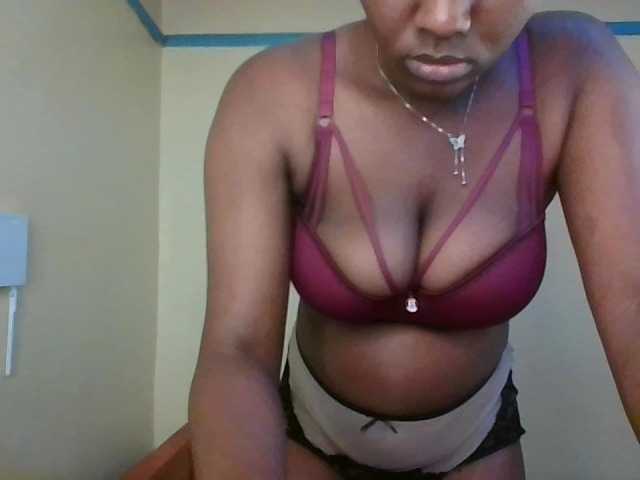 CandyBliss-1 live cam on BongaCams