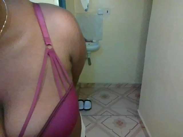 CandyBliss-1 live cam on BongaCams