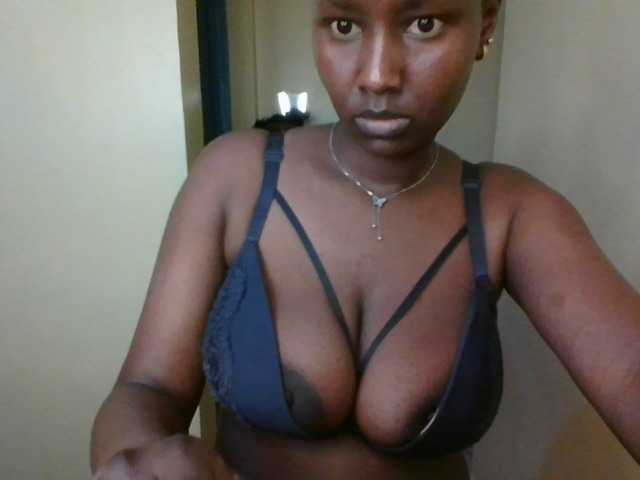 CandyBliss-1 live cam on BongaCams