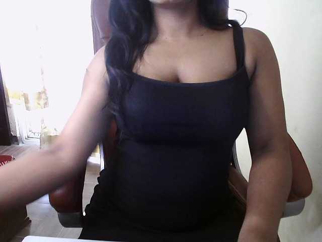 Ja-nuu — live female cam