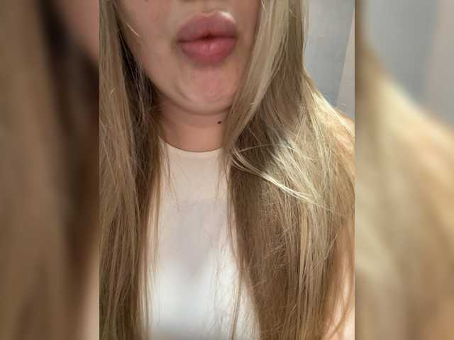 Nina87 live cam on BongaCams