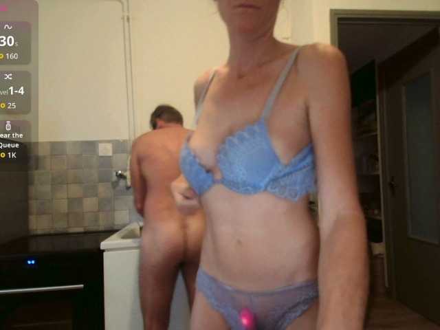 hornyfrenchies live cam preview