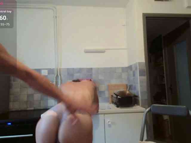 Modèle: hornyfrenchies