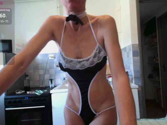 Modèle: hornyfrenchies