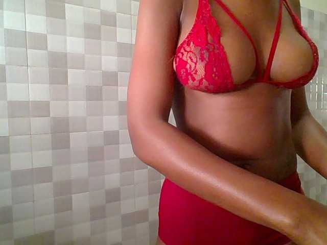 Pinky09 live cam on BongaCams