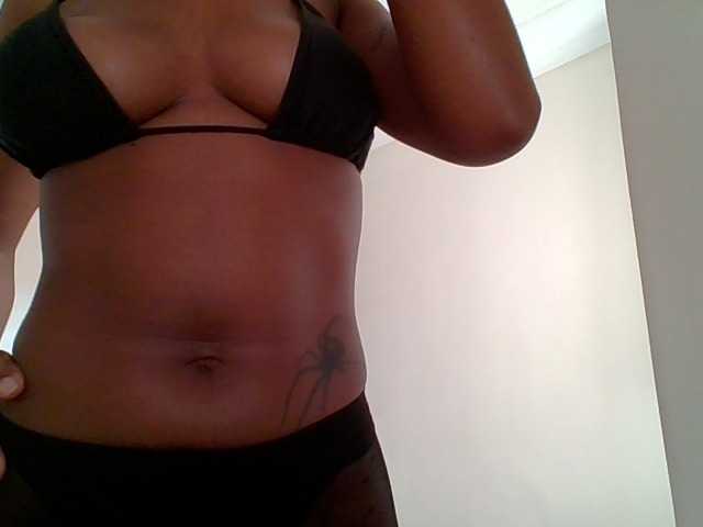Pinky09 live cam on BongaCams