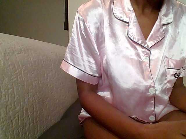 Pinky09 live cam on BongaCams