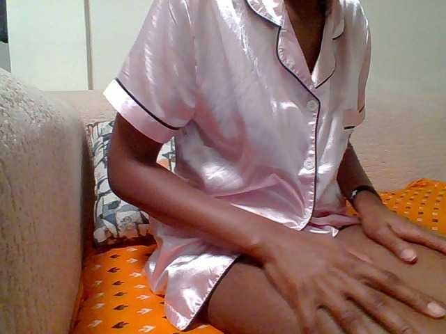 Pinky09 live cam on BongaCams