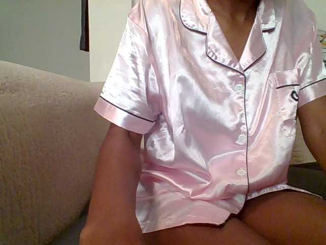 Pinky09 live cam on BongaCams