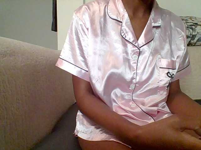 Pinky09 live cam on BongaCams