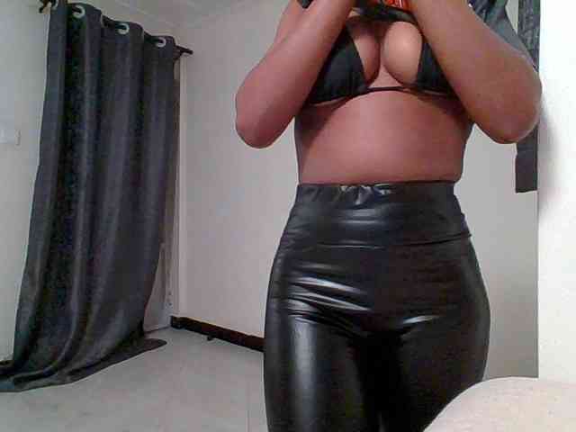 Pinky09 webcam