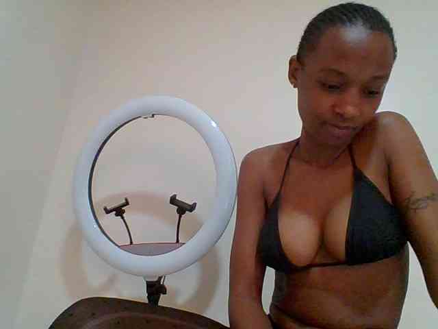 Pinky09 webcam
