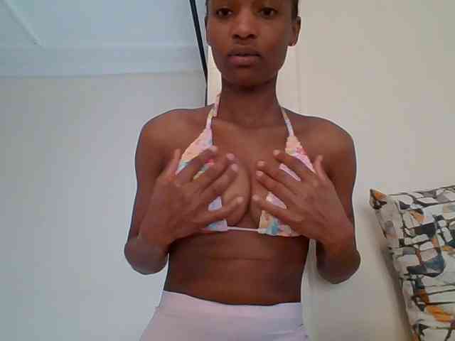 Pinky09 webcam