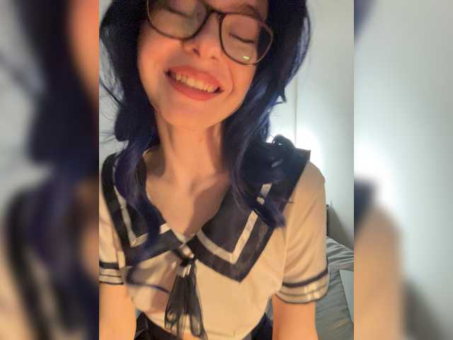 Hot-Lumi live cam on BongaCams