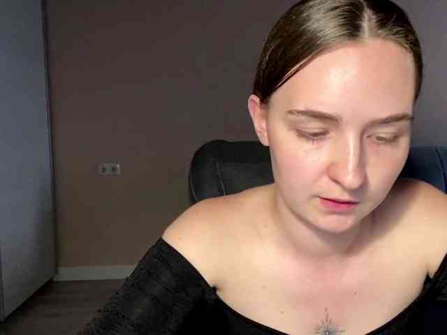 MagnoliaNaughton webcam