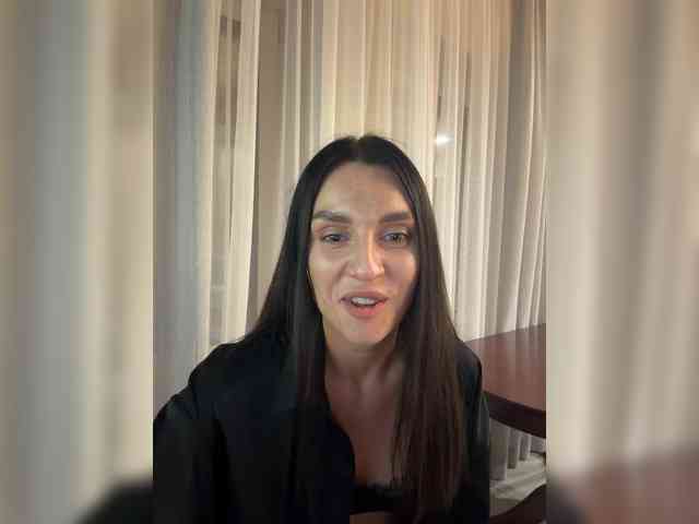 Ninawild's cam show statistics and live stream