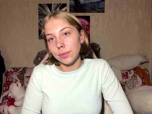 SuzetteBlair live cam preview