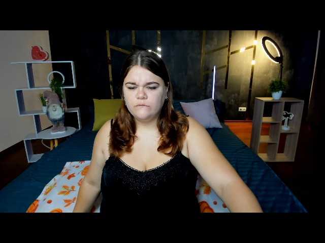 Scarrlet-Rou live cam on BongaCams
