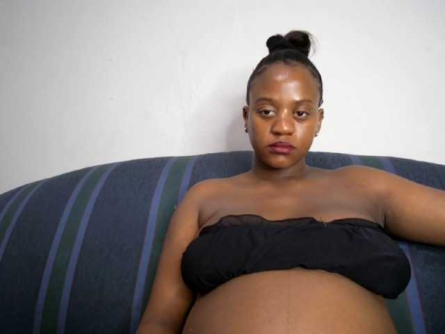 rosepreggy01 live cam on BongaCams