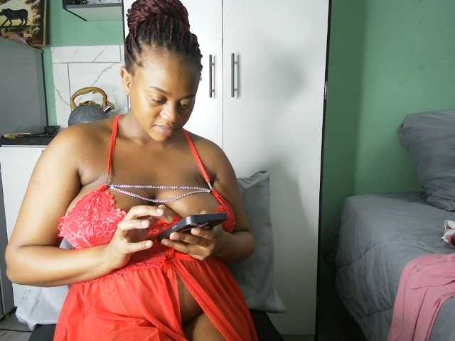 rosepreggy01 live cam on BongaCams