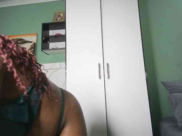 rosepreggy01 webcam